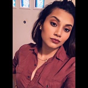 Meet your Posher, Selena